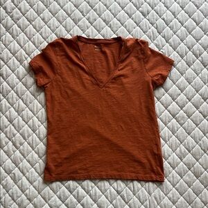Madewell Rust Short Sleeve V-Neck Tee